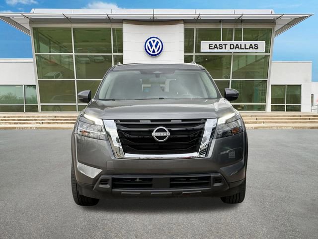 Used 2024 Nissan Pathfinder SV image 6