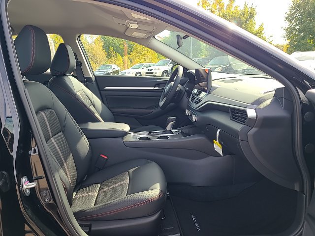 New 2026 Nissan Altima 2.5 SR AWD/4WD image 25