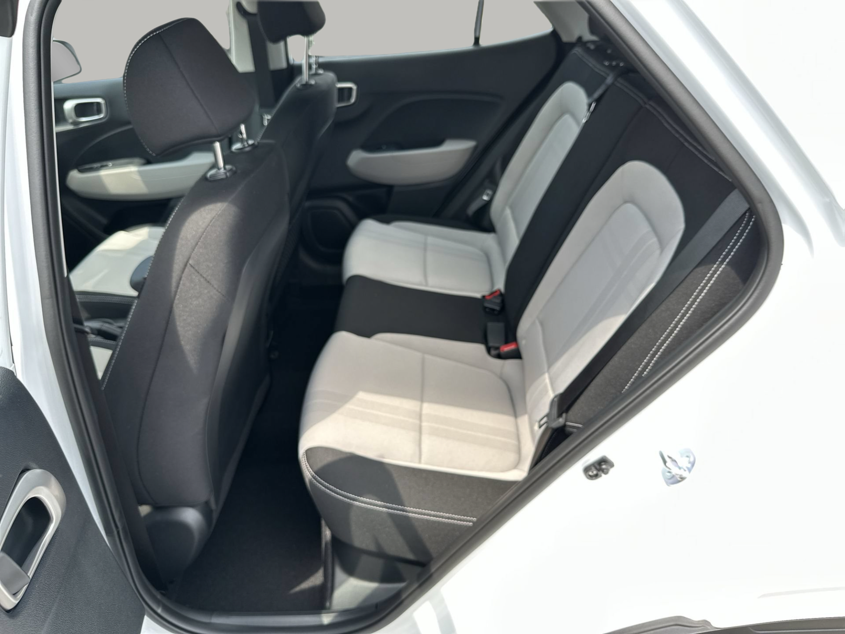New 2026 Hyundai Venue SEL FWD image 23
