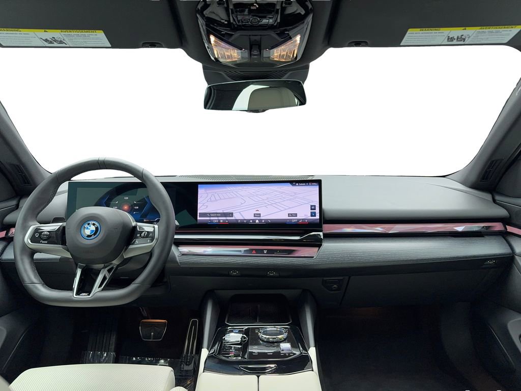 Used 2025 BMW i5 eDrive40i w/ Executive Package image 17