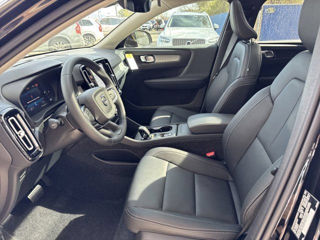 Certified 2025 Volvo XC40 B5 Core w/ Protection Package Premier AWD/4WD image 10