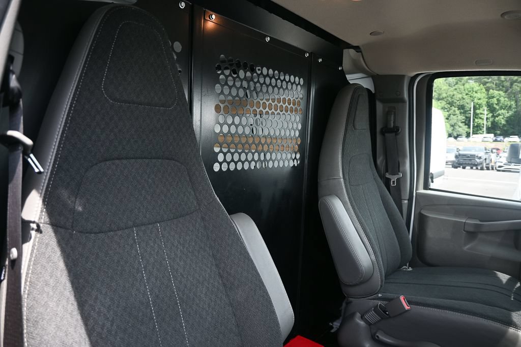 Used 2024 GMC Savana 2500 w/ Driver Convenience Package RWD image 16