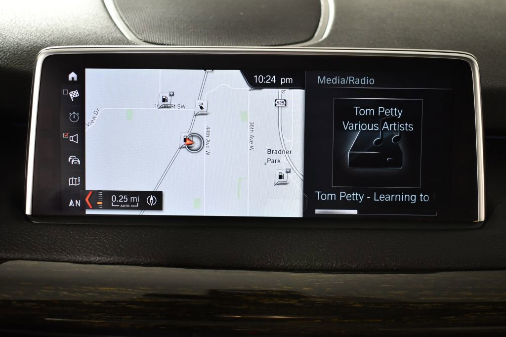 Used 2018 BMW X5 xDrive40e w/ Driving Assistance Package image 34