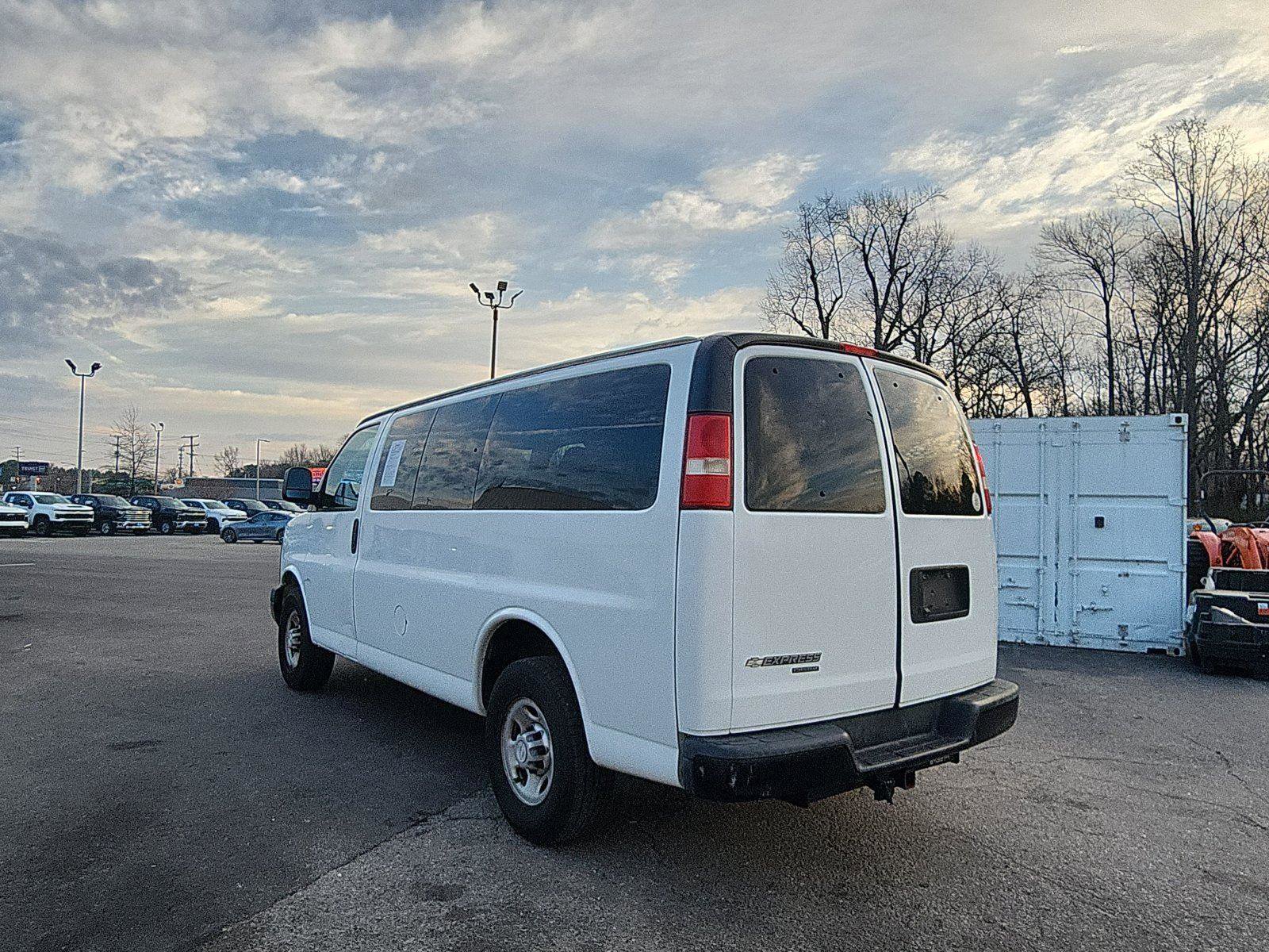 Used 2014 Chevrolet Express 2500 LS image 3