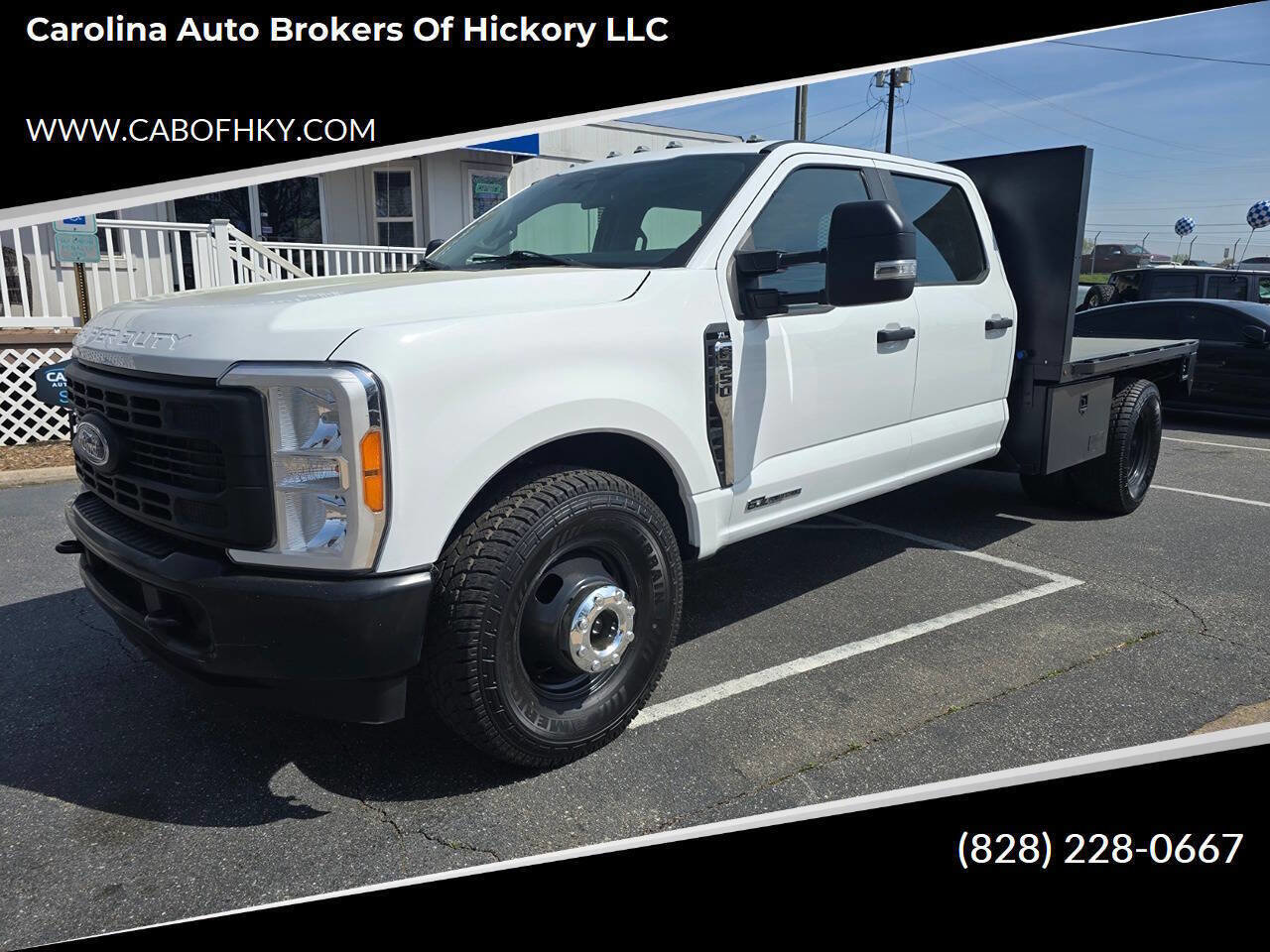 Used 2023 Ford F350 XL RWD image 1