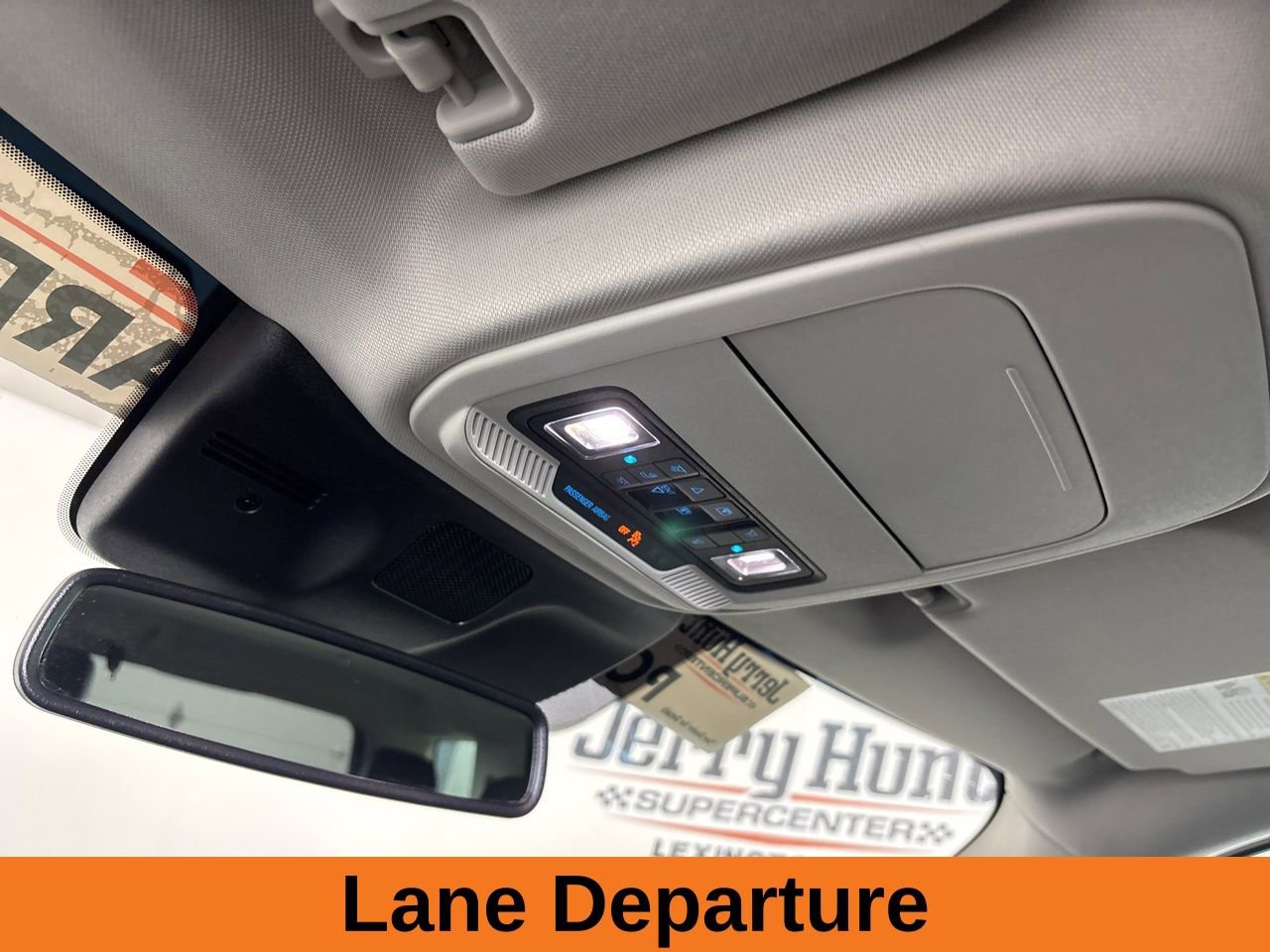 Used 2025 Ford Expedition Active image 17