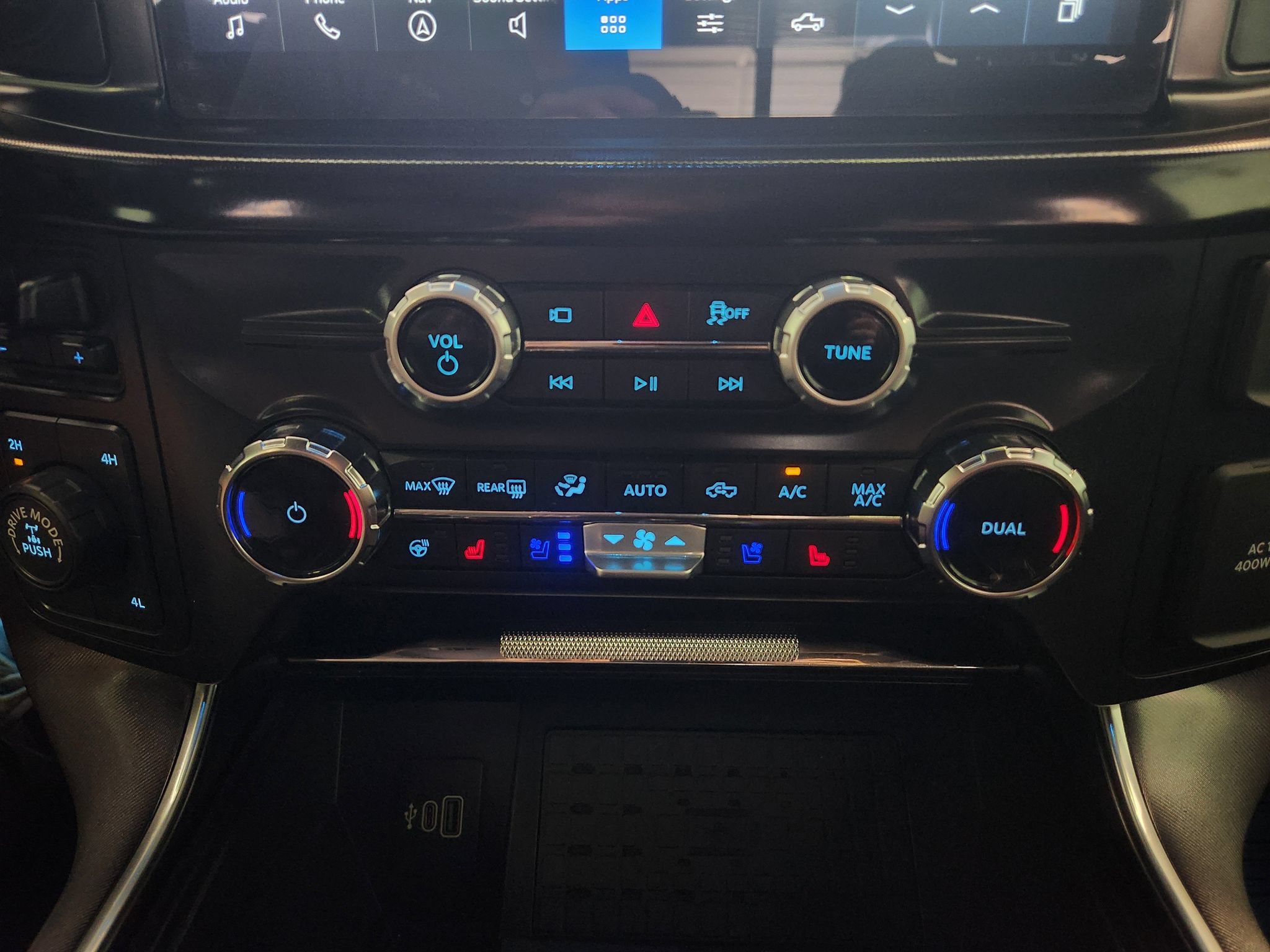 Used 2025 Ford F150 Raptor w/ Equipment Group 803A Raptor R AWD/4WD image 17