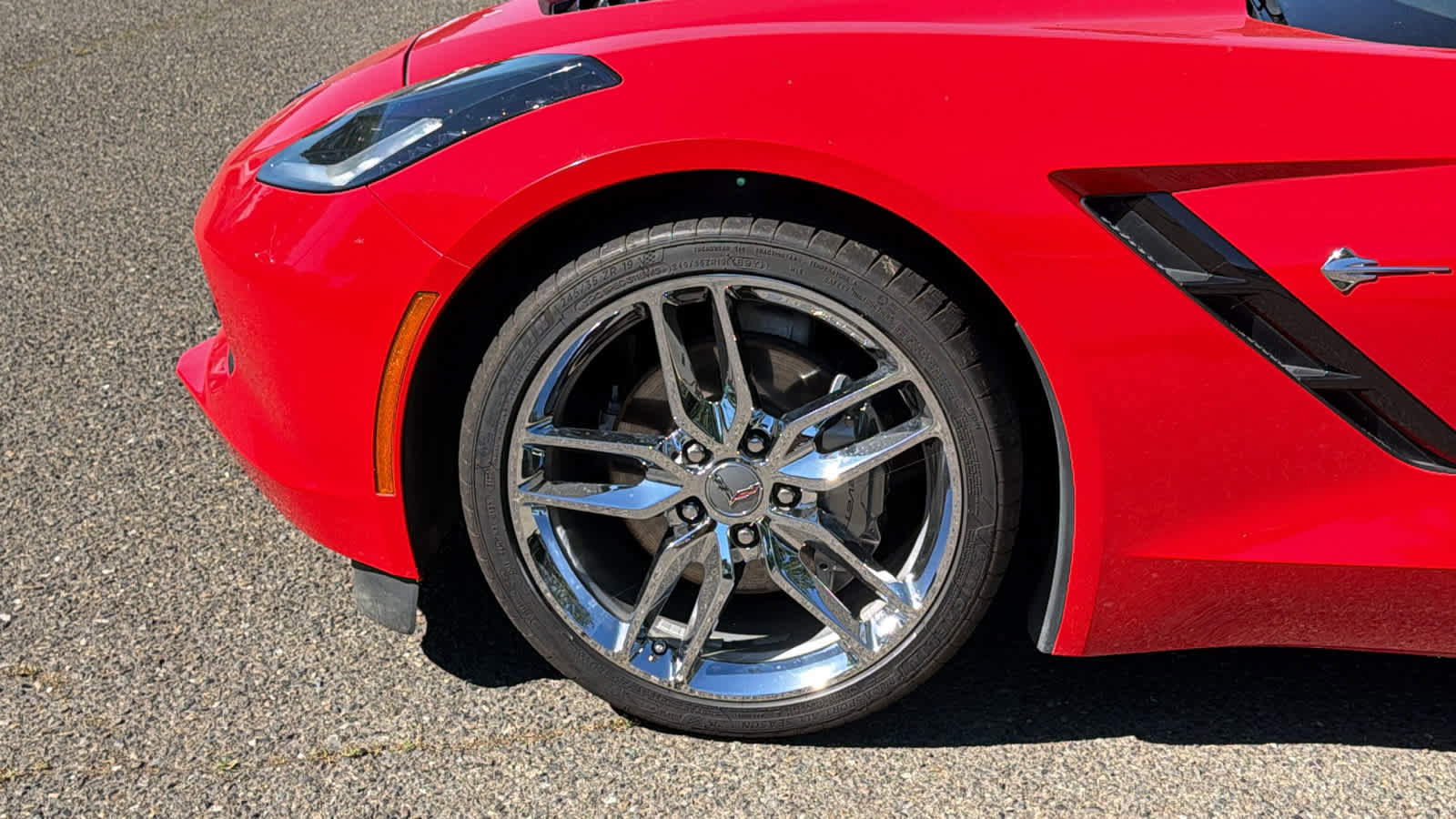 Used 2018 Chevrolet Corvette Stingray Convertible w/ 3LT Preferred Equipment Group RWD image 9