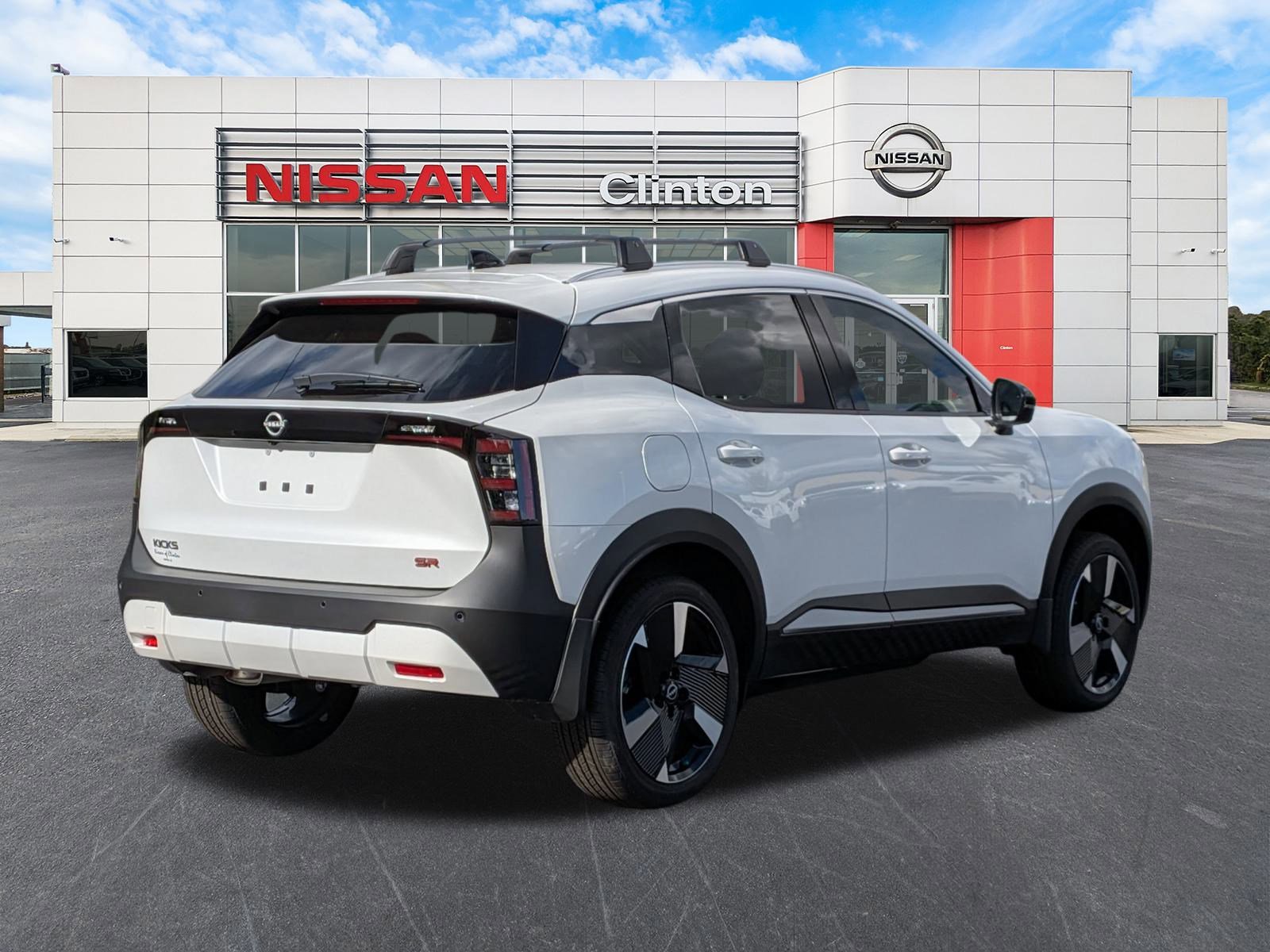 New 2026 Nissan Kicks SR FWD image 3