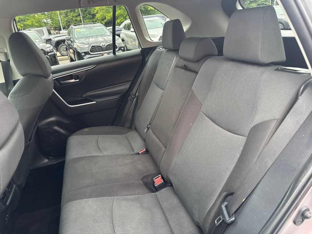 Used 2025 Toyota RAV4 XLE w/ Weather Package AWD/4WD image 35