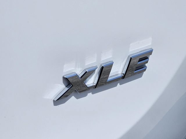 Used 2013 Toyota RAV4 XLE FWD image 9