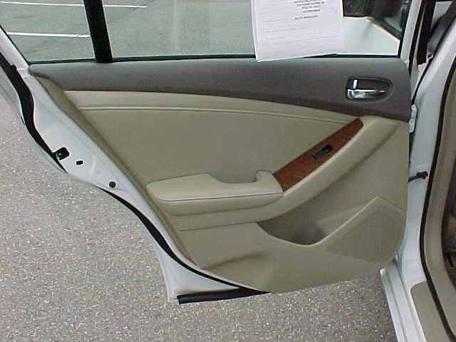 Used 2008 Nissan Altima 2.5 SL w/ SL Pkg image 19