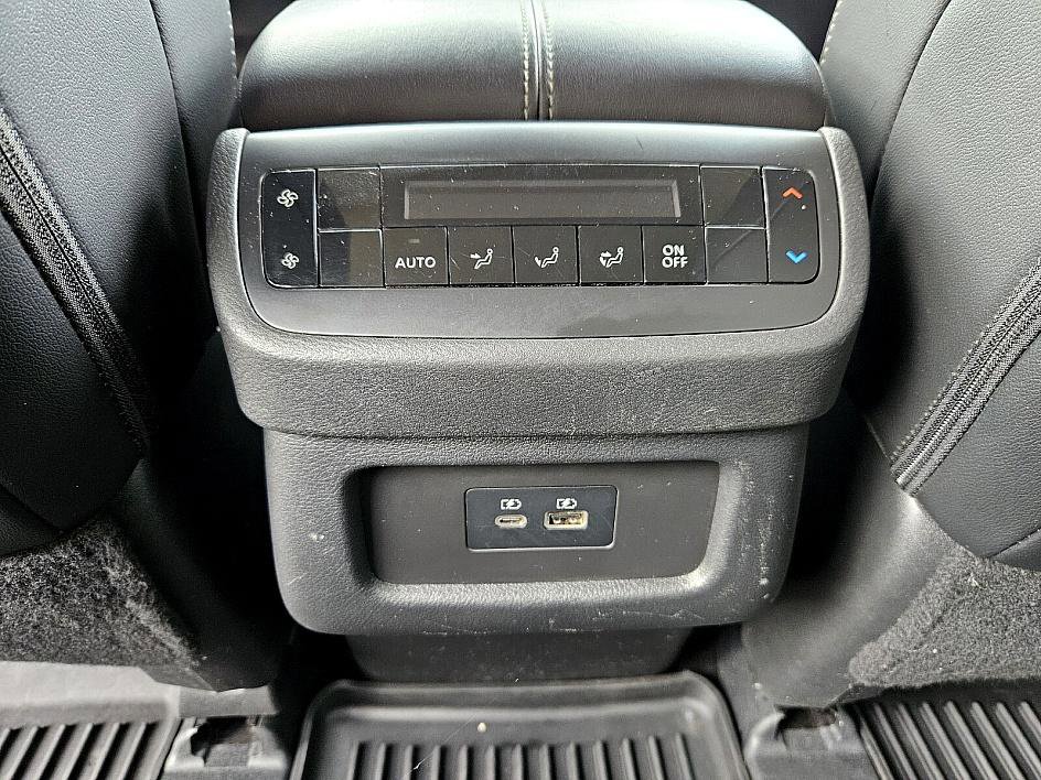 Certified 2023 Nissan Pathfinder SL image 11