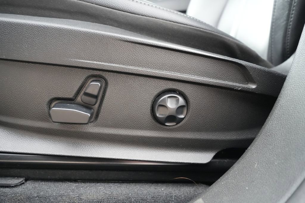 Used 2020 Alfa Romeo Stelvio Ti w/ Active Blind Spot Package image 24