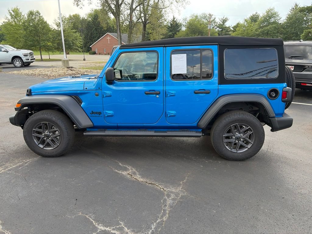 Used 2025 Jeep Wrangler Unlimited Sport AWD/4WD image 11