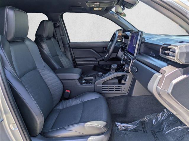 Certified 2025 Toyota 4Runner TRD Off-Road Premium w/ Tow Technology Package AWD/4WD image 20
