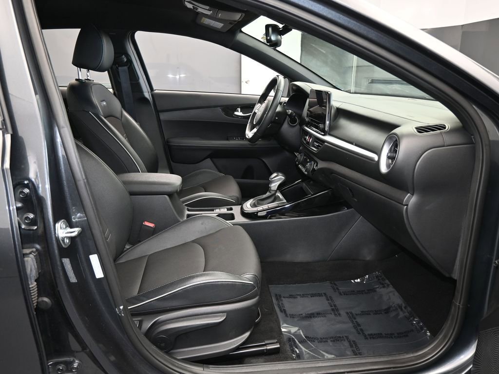 Used 2024 Kia Forte GT-Line image 46