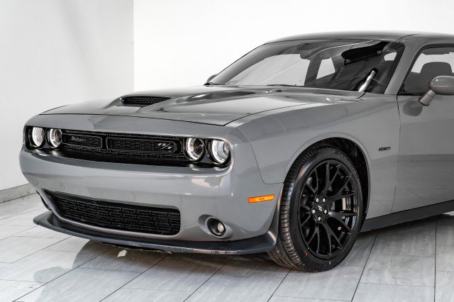 Used 2019 Dodge Challenger R/T w/ Blacktop Package image 47