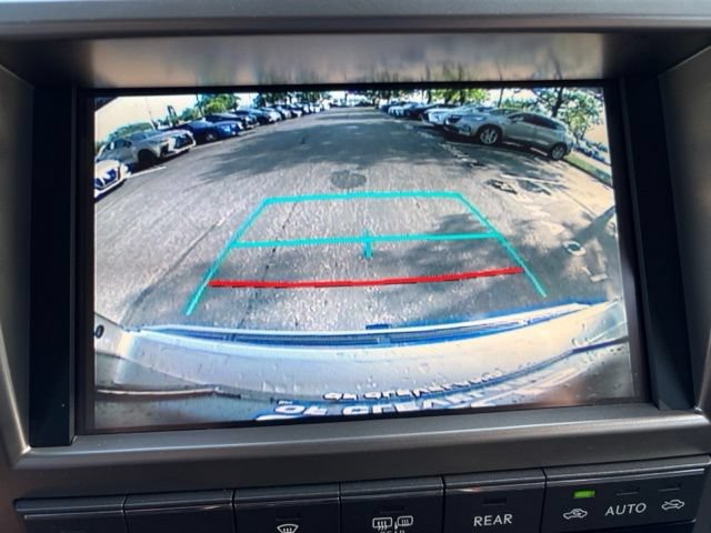 Used 2021 Lexus GX 460 Premium w/ Accessory Package AWD/4WD image 19