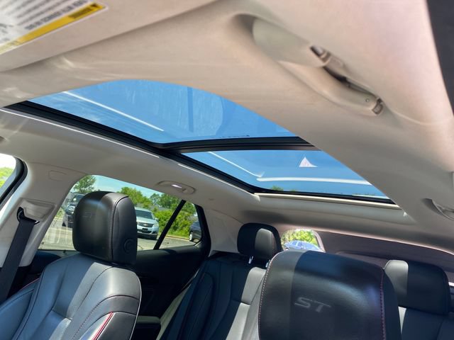 Certified 2023 Buick Envision Essence w/ Sport Touring Package AWD/4WD image 15