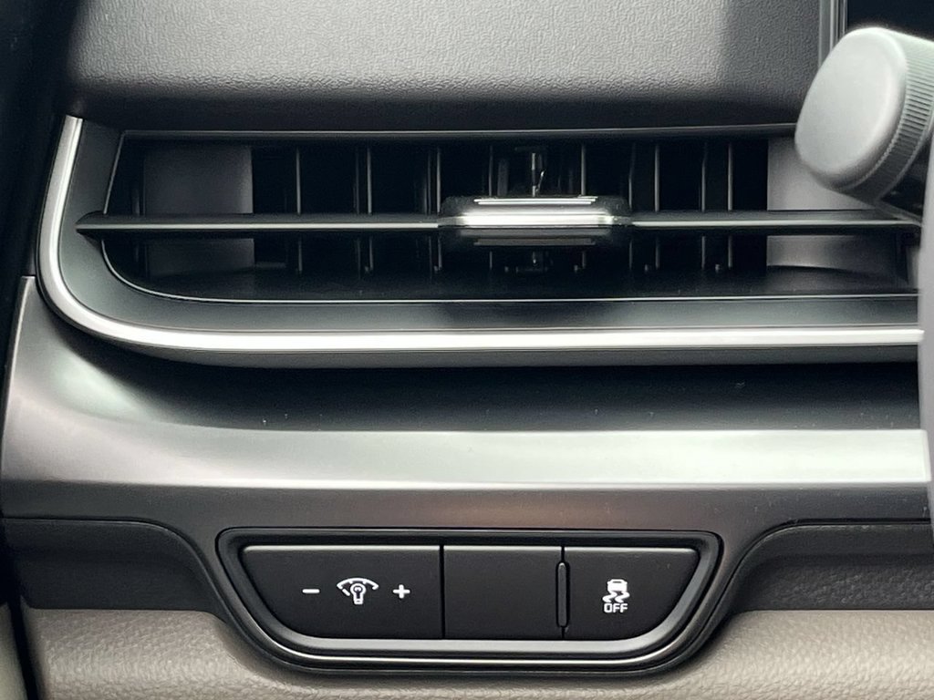 New 2026 Kia Carnival FWD image 18