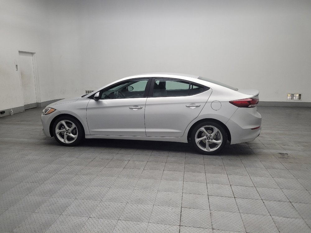 Used 2018 Hyundai Elantra SE image 3