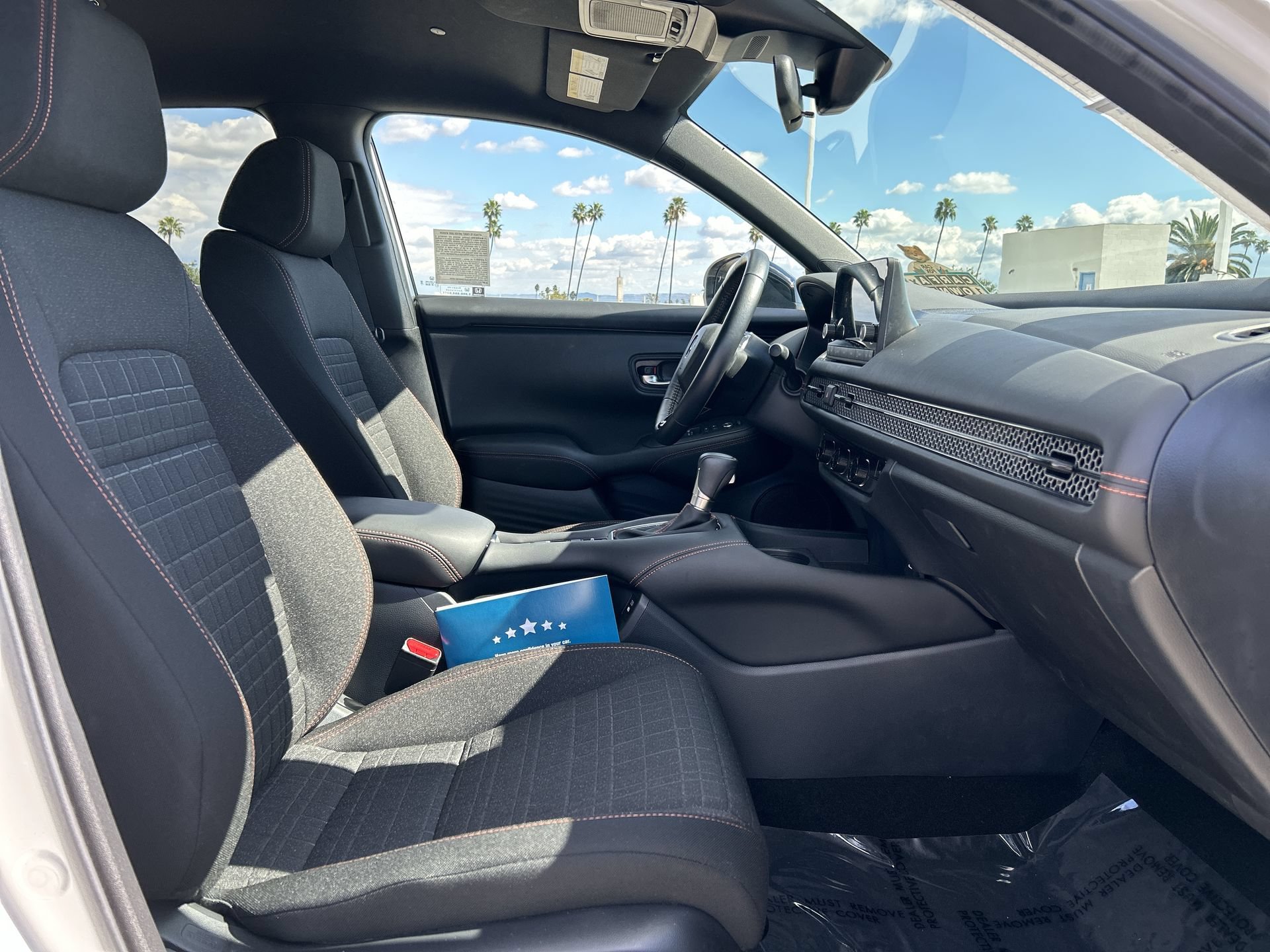 Certified 2025 Honda HR-V Sport image 25