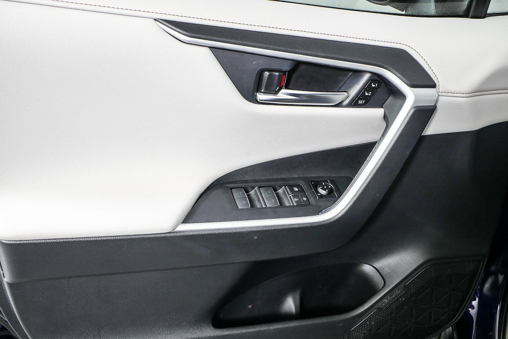 Used 2023 Toyota RAV4 Limited image 6