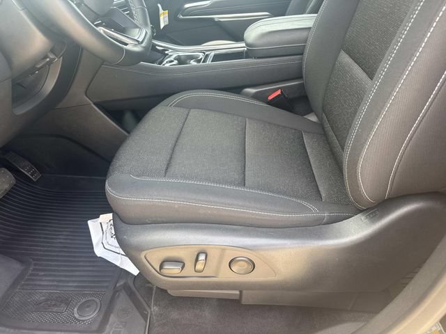 Used 2024 Chevrolet Traverse LT w/ LPO, Floor Liner Package FWD image 24