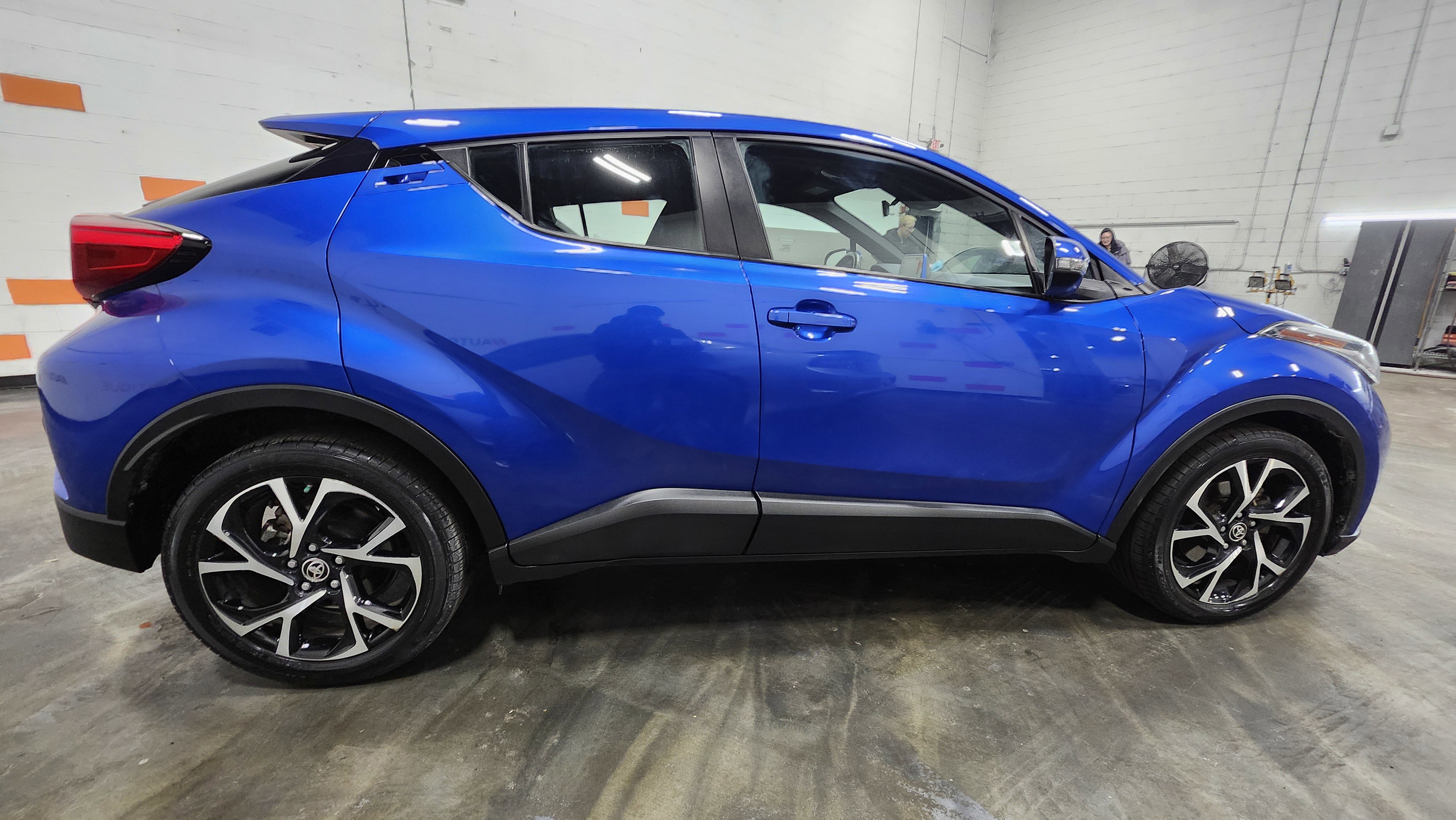 Used 2022 Toyota C-HR XLE image 15