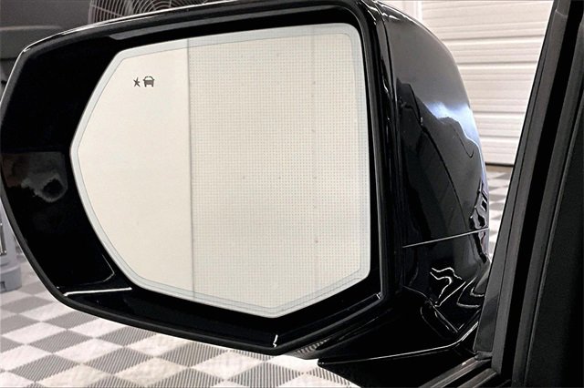 Used 2021 Chevrolet Tahoe Z71 w/ Luxury Package image 35