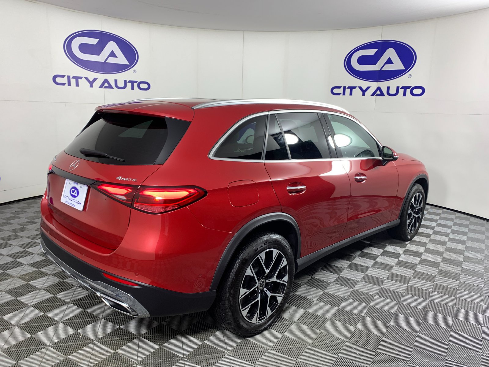 Used 2026 Mercedes-Benz GLC 350e 4MATIC image 3
