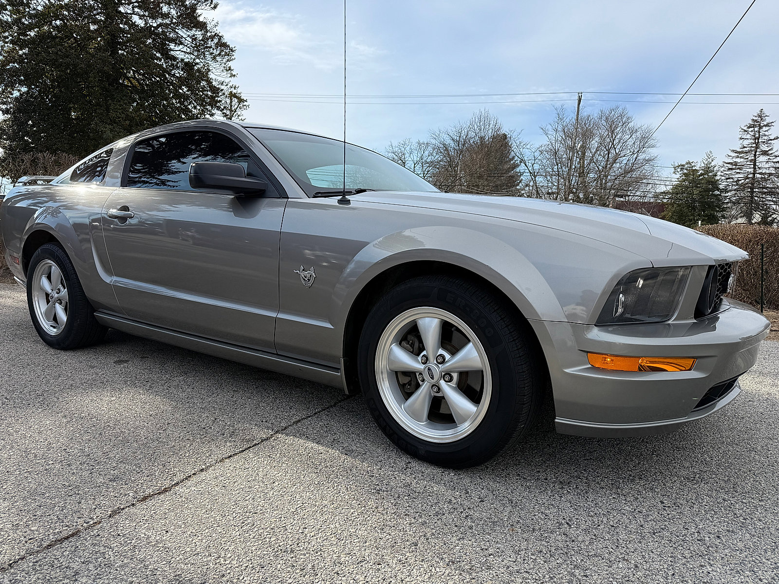 Used 2009 Ford Mustang GT image 2
