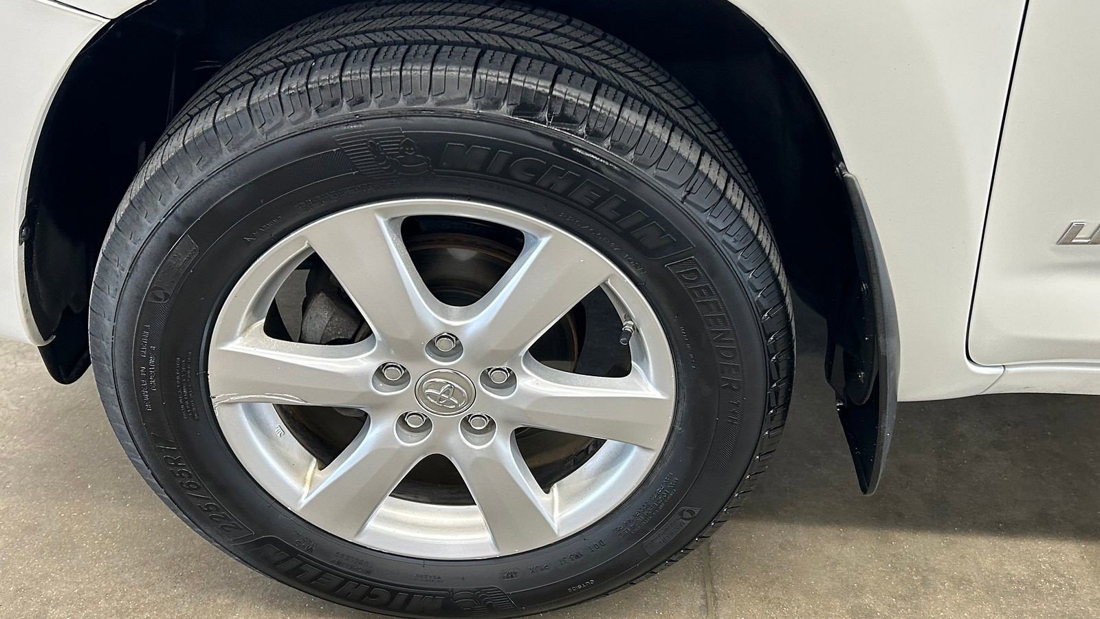 Used 2008 Toyota RAV4 Limited image 9