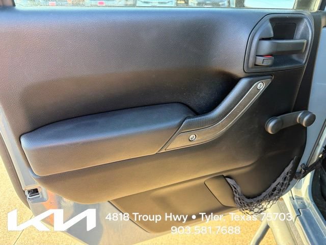 Used 2014 Jeep Wrangler Unlimited Sport w/ Connectivity Group AWD/4WD image 13