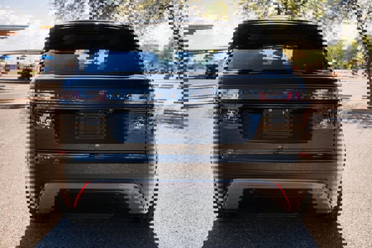 Used 2019 Land Rover Range Rover Velar S image 7