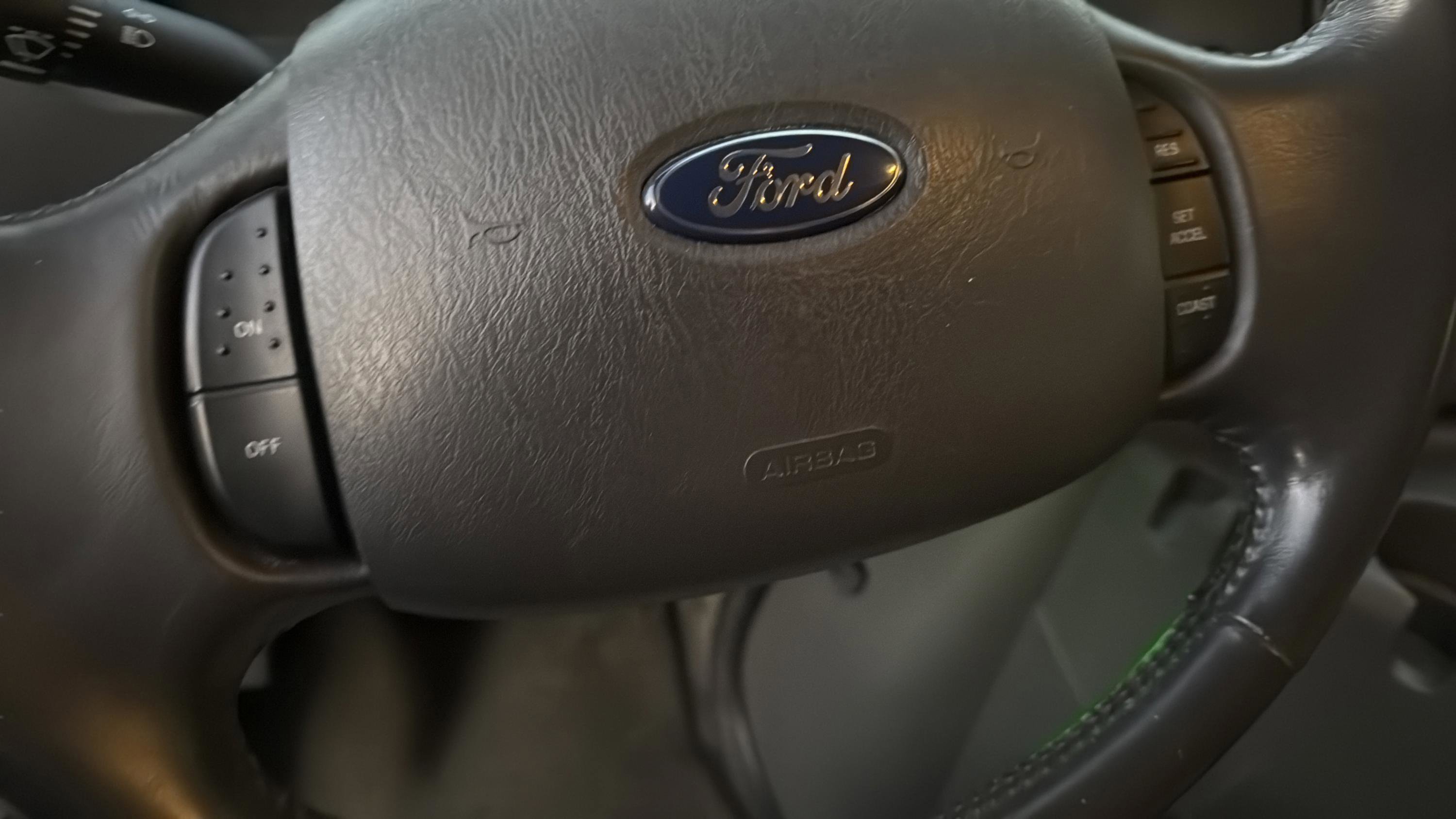 Used 2006 Ford E-150 and Econoline 150 Wagon image 30