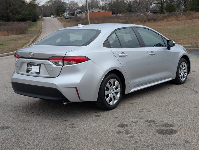 Used 2024 Toyota Corolla LE image 7