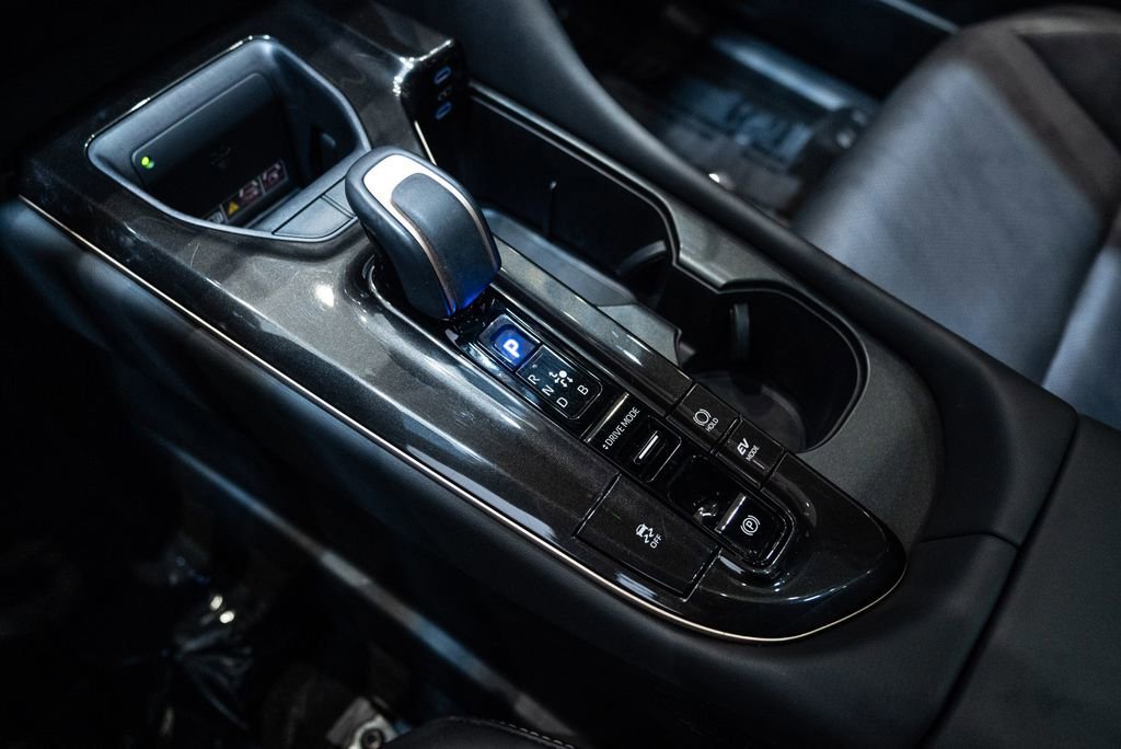 Certified 2024 Toyota Crown Limited image 31