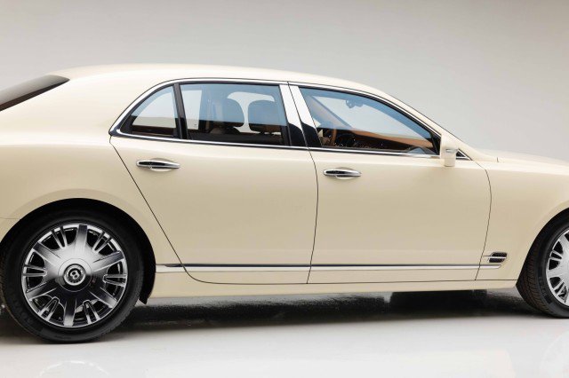 Used 2012 Bentley Mulsanne image 39