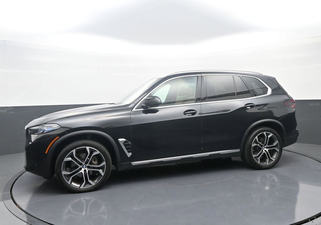 Used 2024 BMW X5 xDrive40i w/ Premium Package AWD/4WD image 4