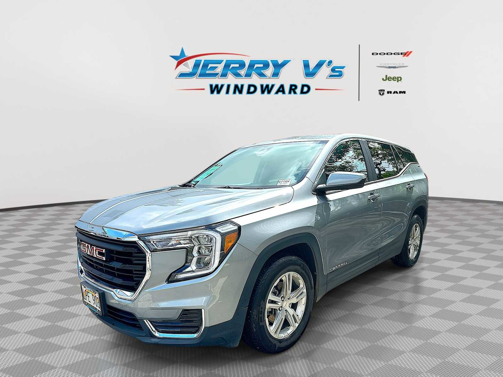 Used 2024 GMC Terrain SLE