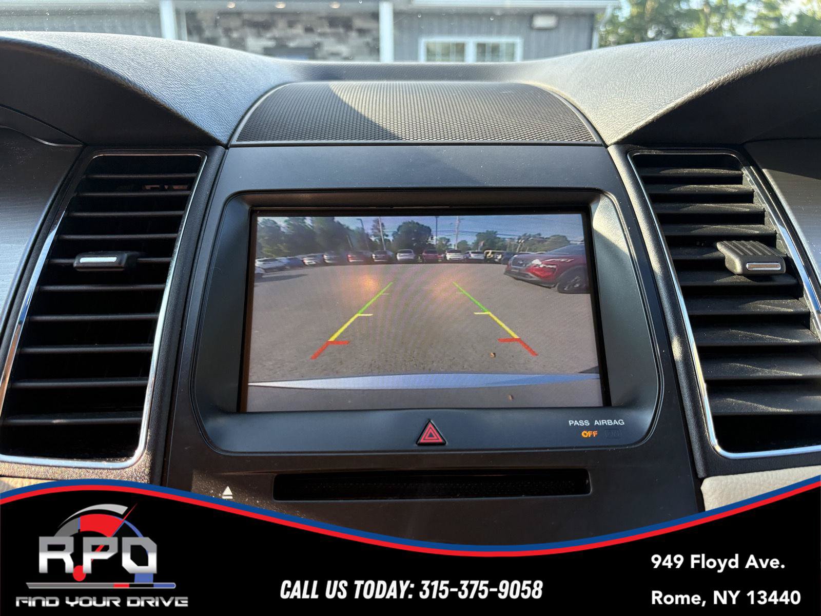 Used 2015 Ford Taurus SEL w/ Equipment Group 201A AWD/4WD image 22