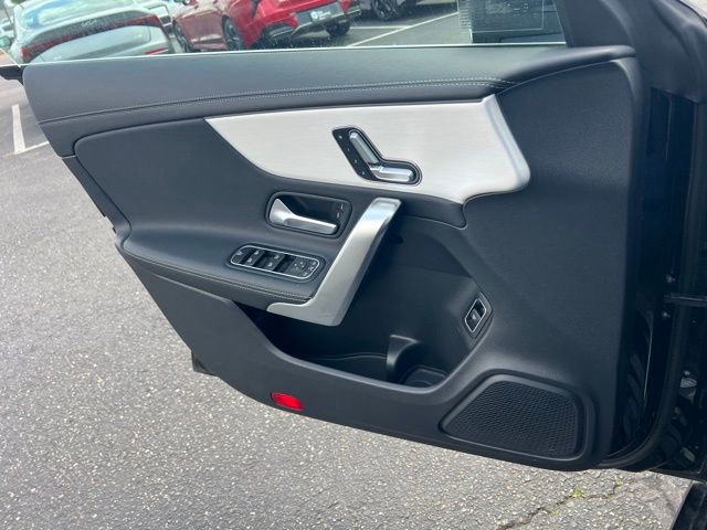 Used 2025 Mercedes-Benz CLA 250 image 17