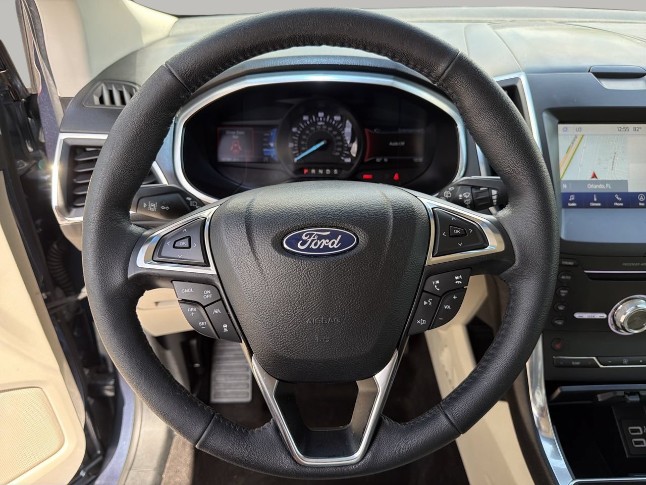 Used 2019 Ford Edge Titanium FWD image 29