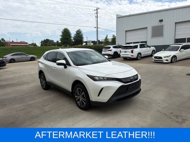 Used 2022 Toyota Venza LE AWD/4WD image 1