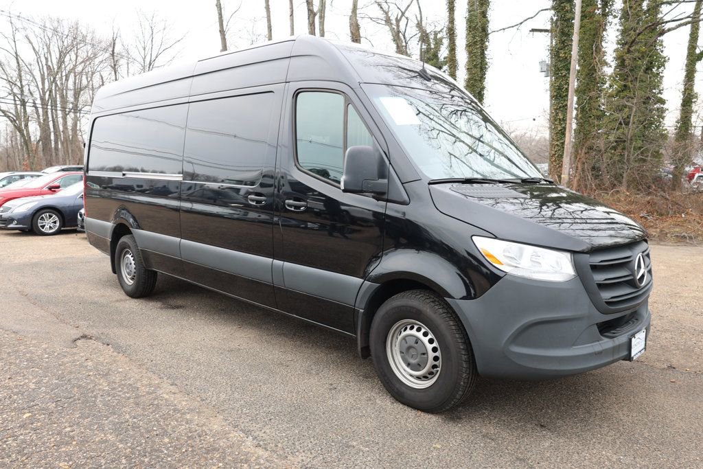 Used 2024 Mercedes-Benz Sprinter 2500 w/ Acoustic Package image 7