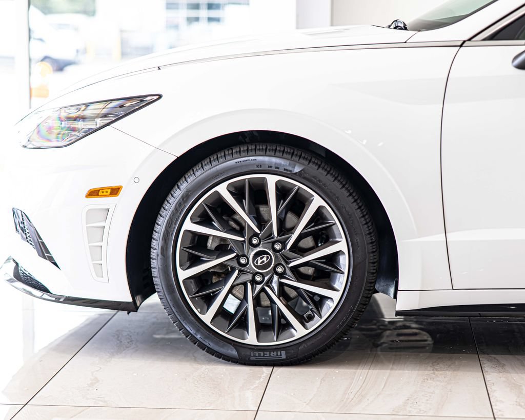 Used 2022 Hyundai Sonata Limited w/ Cargo Package FWD image 8