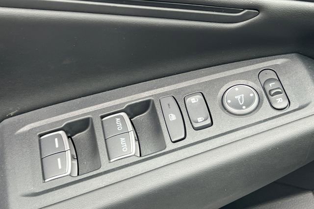 Used 2025 Honda Accord SE image 12