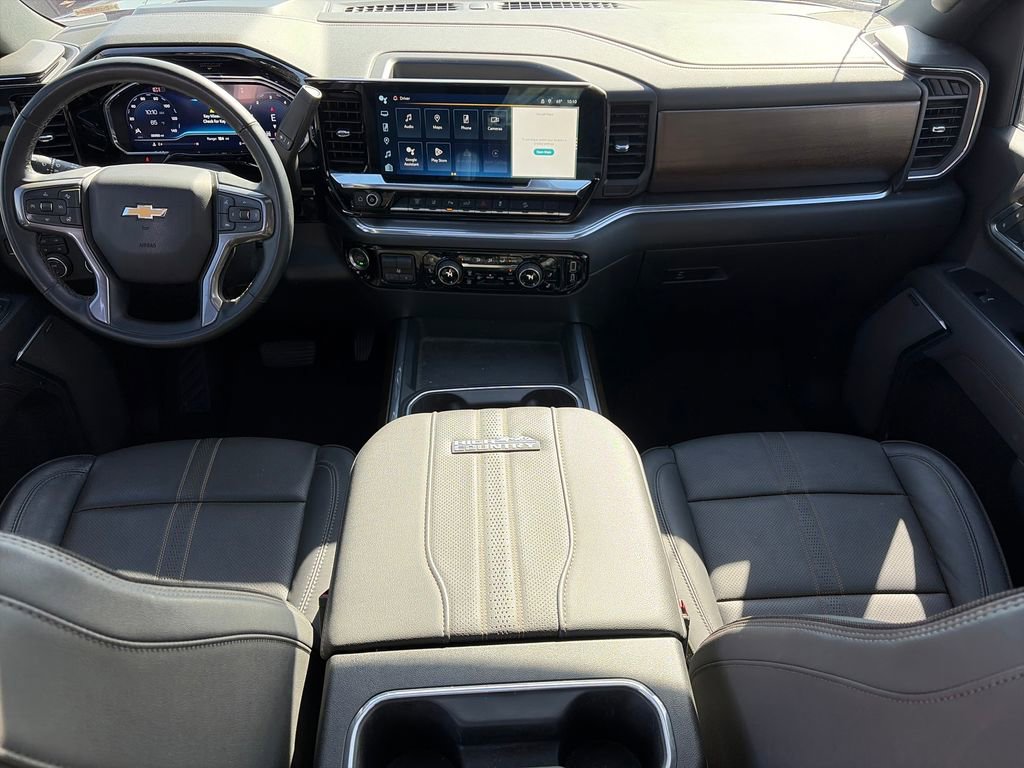 Used 2025 Chevrolet Silverado 2500 High Country w/ High Country Premium Package AWD/4WD image 12